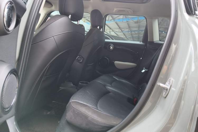 Used MINI 2021 1.5T COOPER Artist Five-Door Edition Left Rear Seat