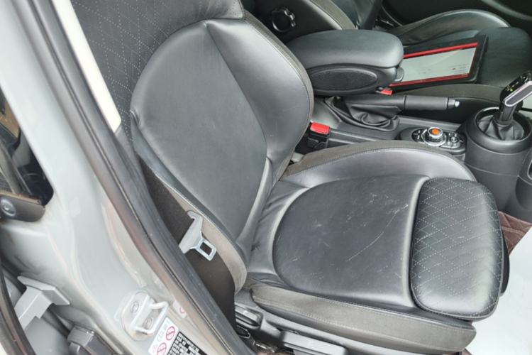 Used MINI 2021 1.5T COOPER Artist Five-Door Edition Right Front Seat