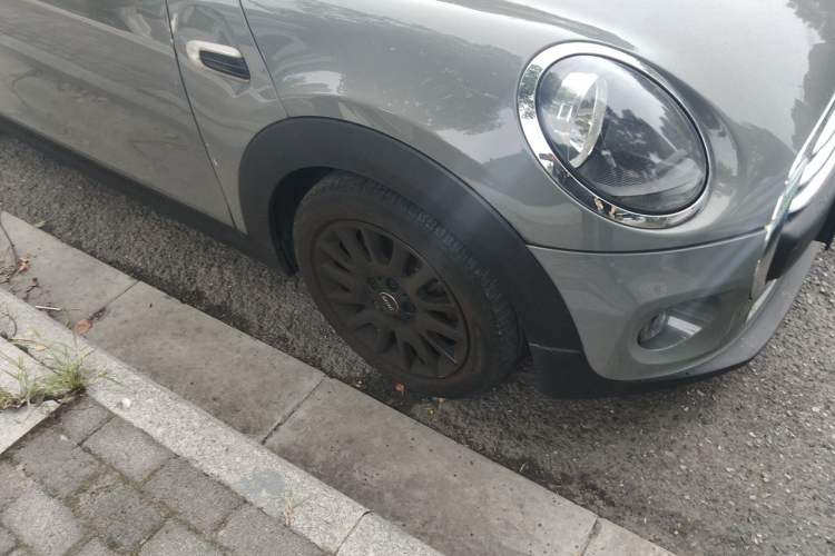 Used MINI 2021 1.5T ONE PLUS Right Front Wheel Hub