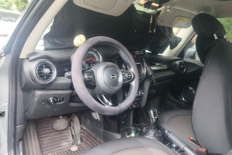 Used MINI 2021 1.5T ONE PLUS Steering Wheel