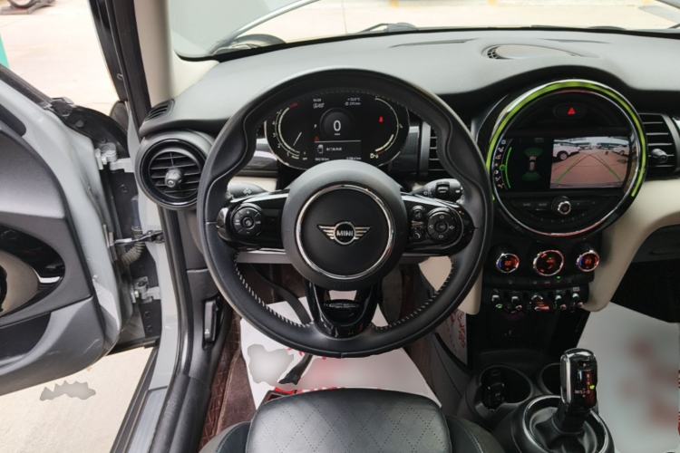 Used MINI 2021 1.5T COOPER Artist Five-Door Edition Steering Wheel