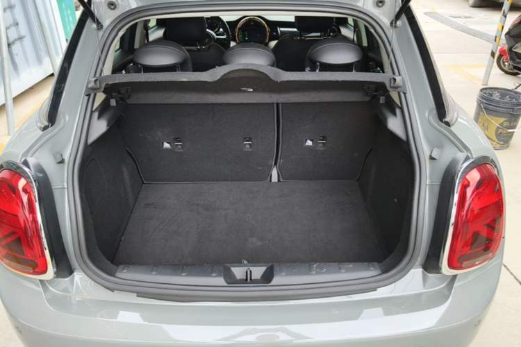 Used MINI 2021 1.5T COOPER Artist Five-Door Edition Trunk
