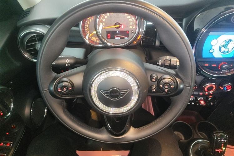 Used MINI 2021 1.5T ONE PLUS Five-Door Edition Steering Wheel