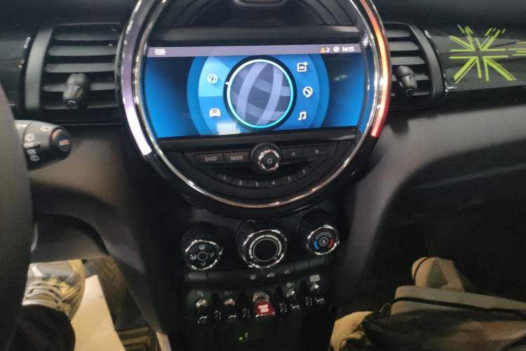 Used MINI 2021 1.5T COOPER Classic Edition Five-Door Version Audio And AC Panel
