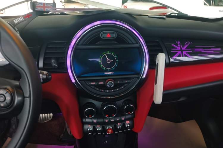 Used MINI 2021 1.5T COOPER Racing Edition Five-Door Model Audio And AC Panel