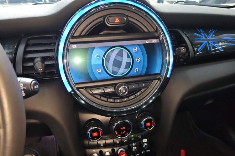 Used MINI 2021 1.5T COOPER Artist Five-Door Edition Audio And AC Panel