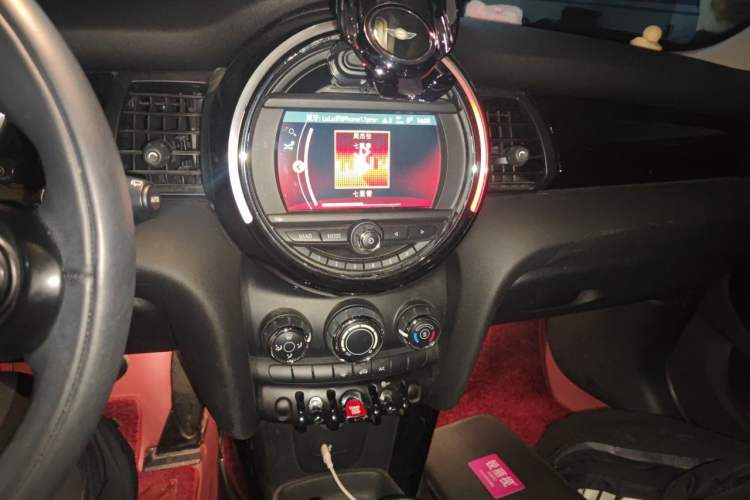 Used MINI 2021 1.5T ONE PLUS Five-Door Edition Audio And AC Panel