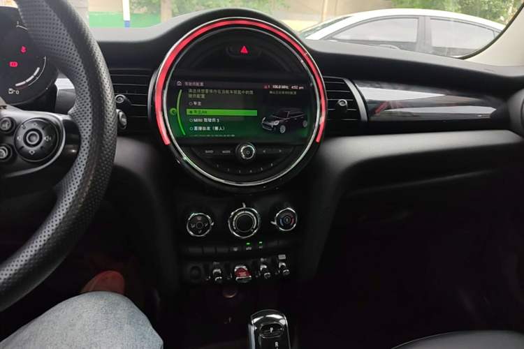 Used MINI 2021 1.5T COOPER Classic Edition Five-Door Version Audio And AC Panel
