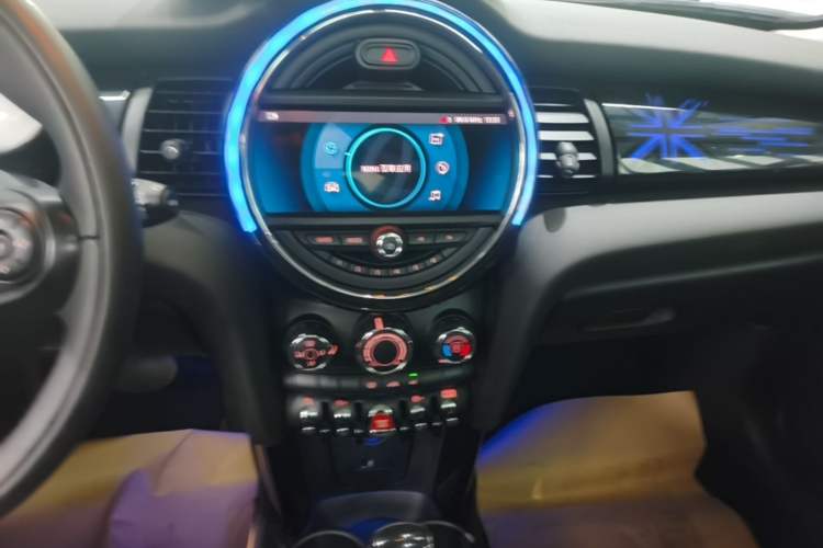 Used MINI 2021 1.5T COOPER Classic Edition Five-Door Version Audio And AC Panel