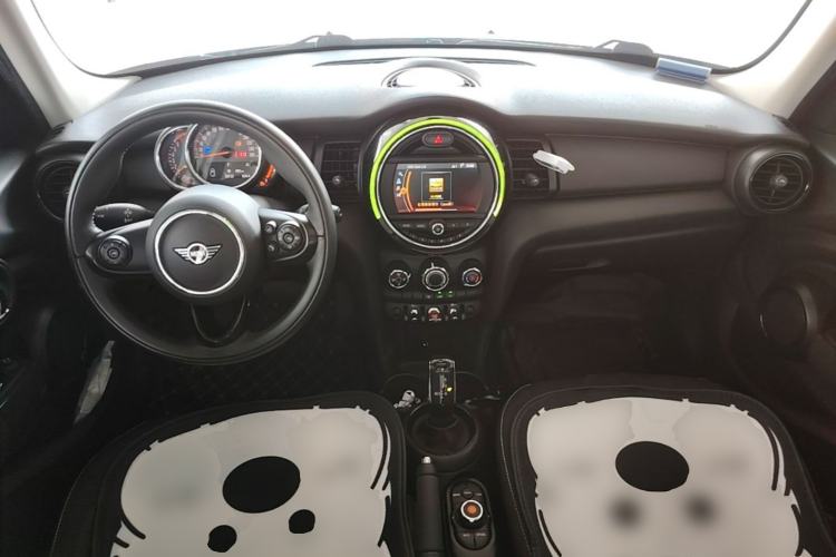 Used MINI 2021 1.5T ONE Five-Door Version Center Console