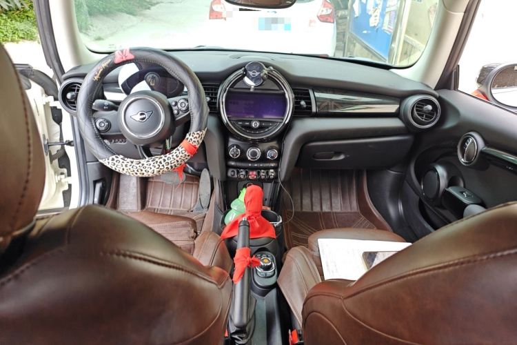 Used MINI 2021 1.5T COOPER Classic Edition Center Console
