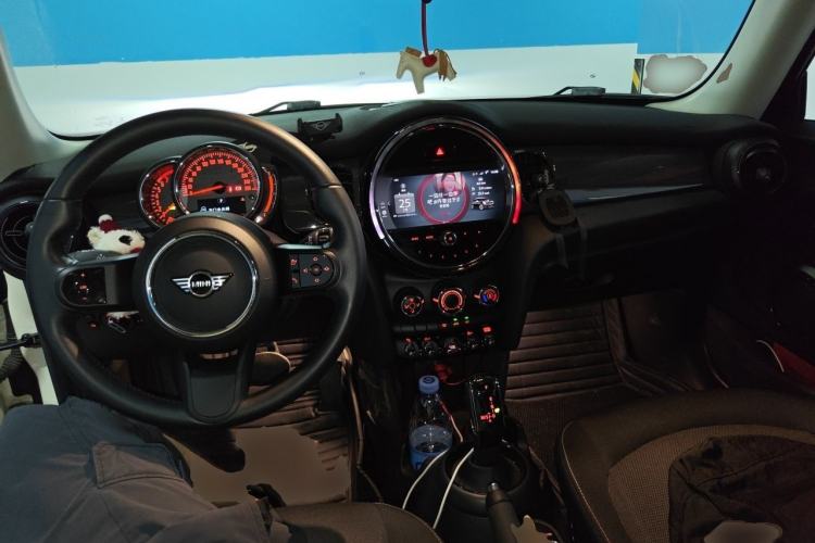 Used MINI 2021 1.5T ONE Center Console