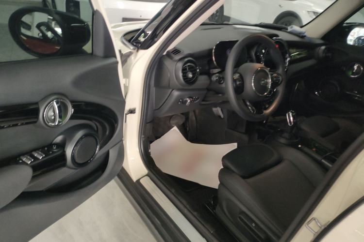 Used MINI 2021 1.5T COOPER Classic Edition Five-Door Version Driver Seat