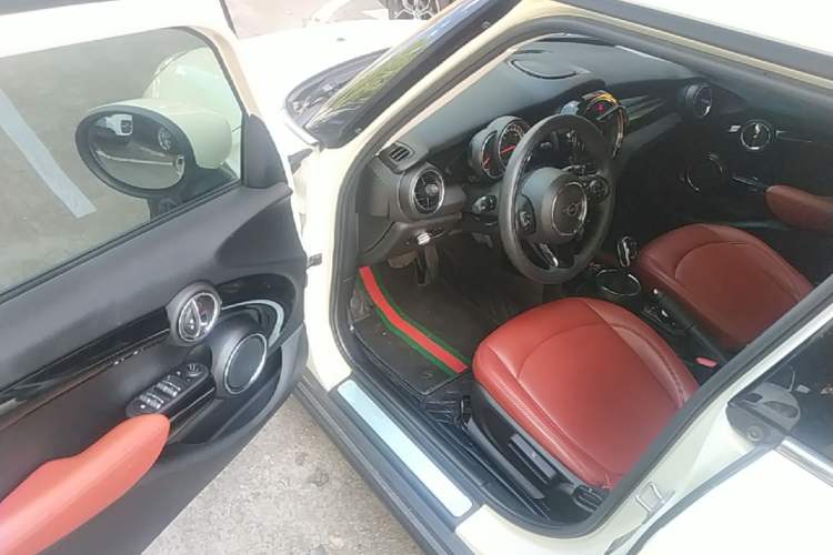 Used MINI 2021 1.5T ONE PLUS Five-Door Edition Driver Seat
