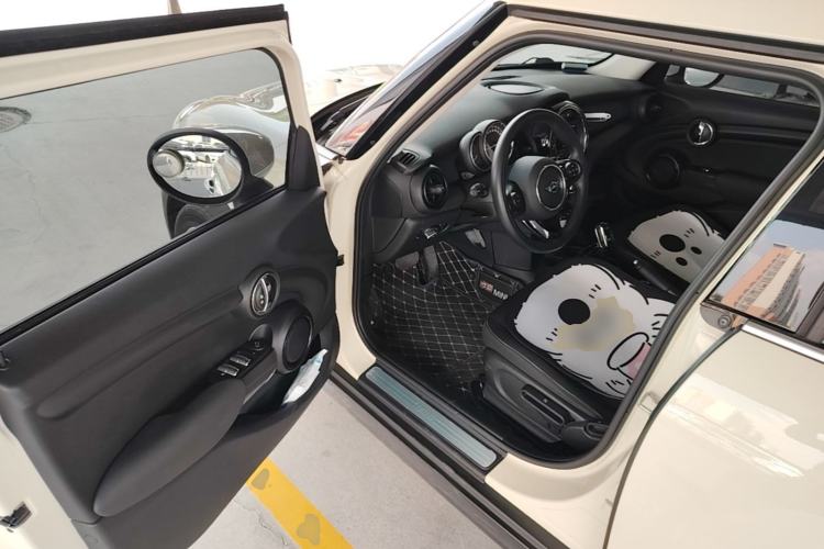 Used MINI 2021 1.5T ONE Five-Door Version Driver Seat