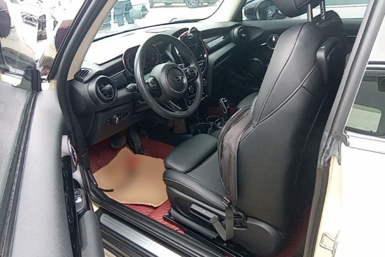 Used MINI 2021 1.5T COOPER Classic Edition Driver Seat