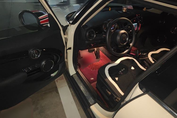 Used MINI 2021 1.5T ONE PLUS Five-Door Edition Driver Seat