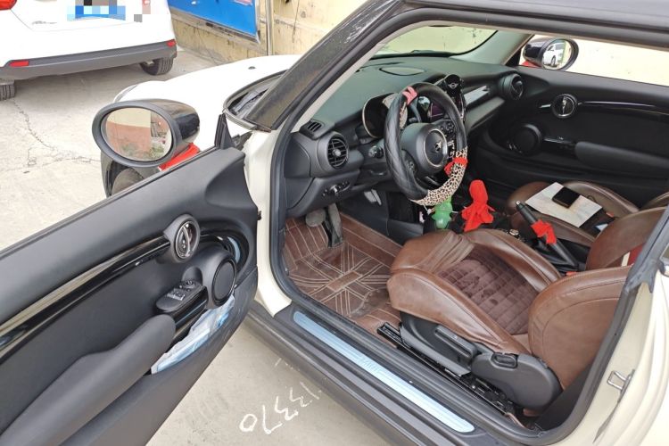 Used MINI 2021 1.5T COOPER Classic Edition Driver Seat