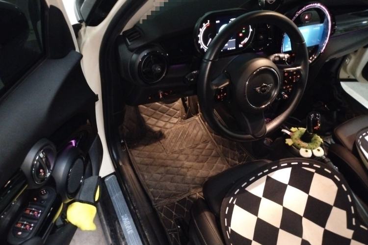 Used MINI 2021 1.5T COOPER Classic Edition Five-Door Version Driver Seat