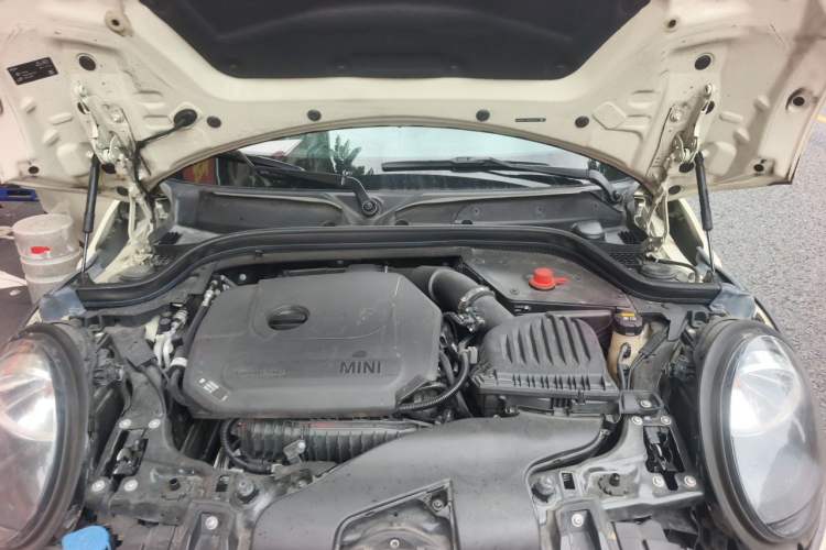 Used MINI 2021 1.5T ONE PLUS Engine Bay