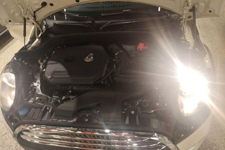 Used MINI 2021 1.5T ONE PLUS Engine Bay