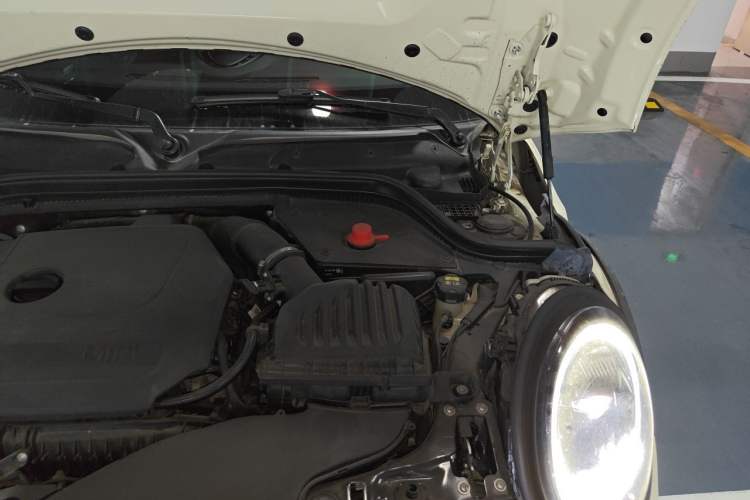 Used MINI 2021 1.5T ONE Engine Bay Left