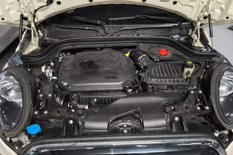Used MINI 2021 1.5T ONE PLUS Engine Bay