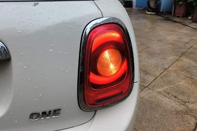 Used MINI 2021 1.5T ONE PLUS Five-Door Edition Exterior 3