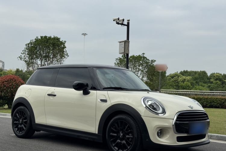 Used MINI 2021 1.5T COOPER Classic Edition Exterior 3
