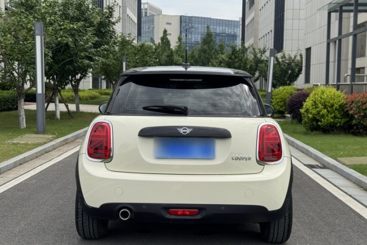 Used MINI 2021 1.5T COOPER Classic Edition Exterior 5