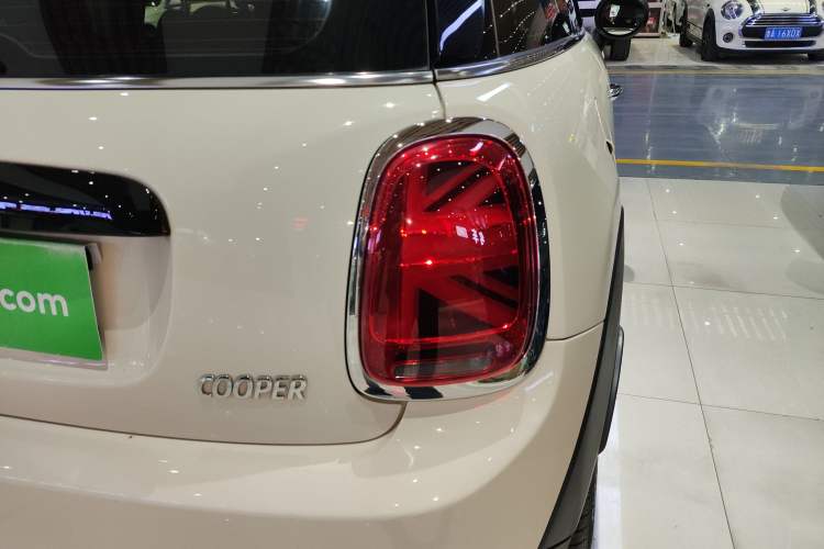 Used MINI 2021 1.5T COOPER Classic Edition Exterior 6