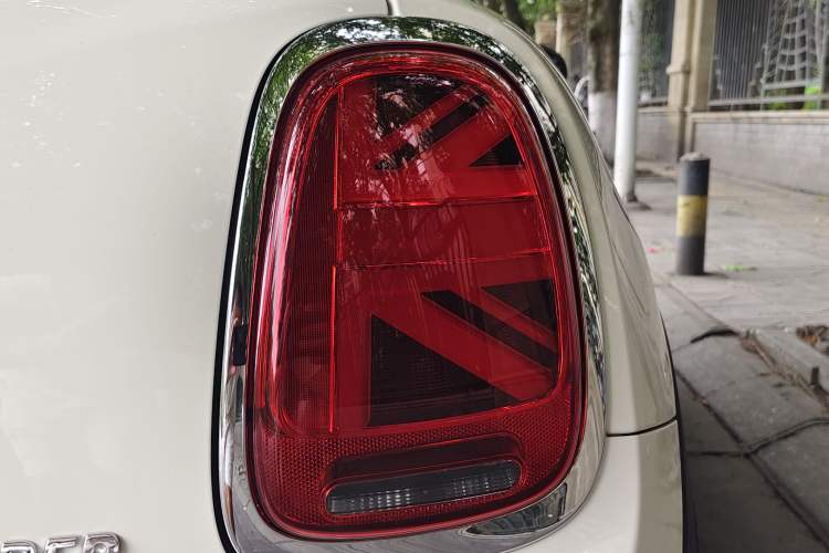 Used MINI 2021 1.5T COOPER Racing Driver Exterior 6