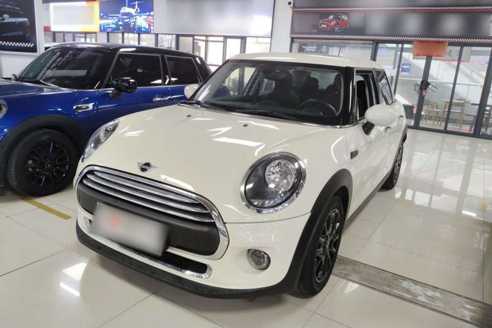 Used MINI 2021 1.5T ONE PLUS Five-Door Edition Front Left 45 Deg