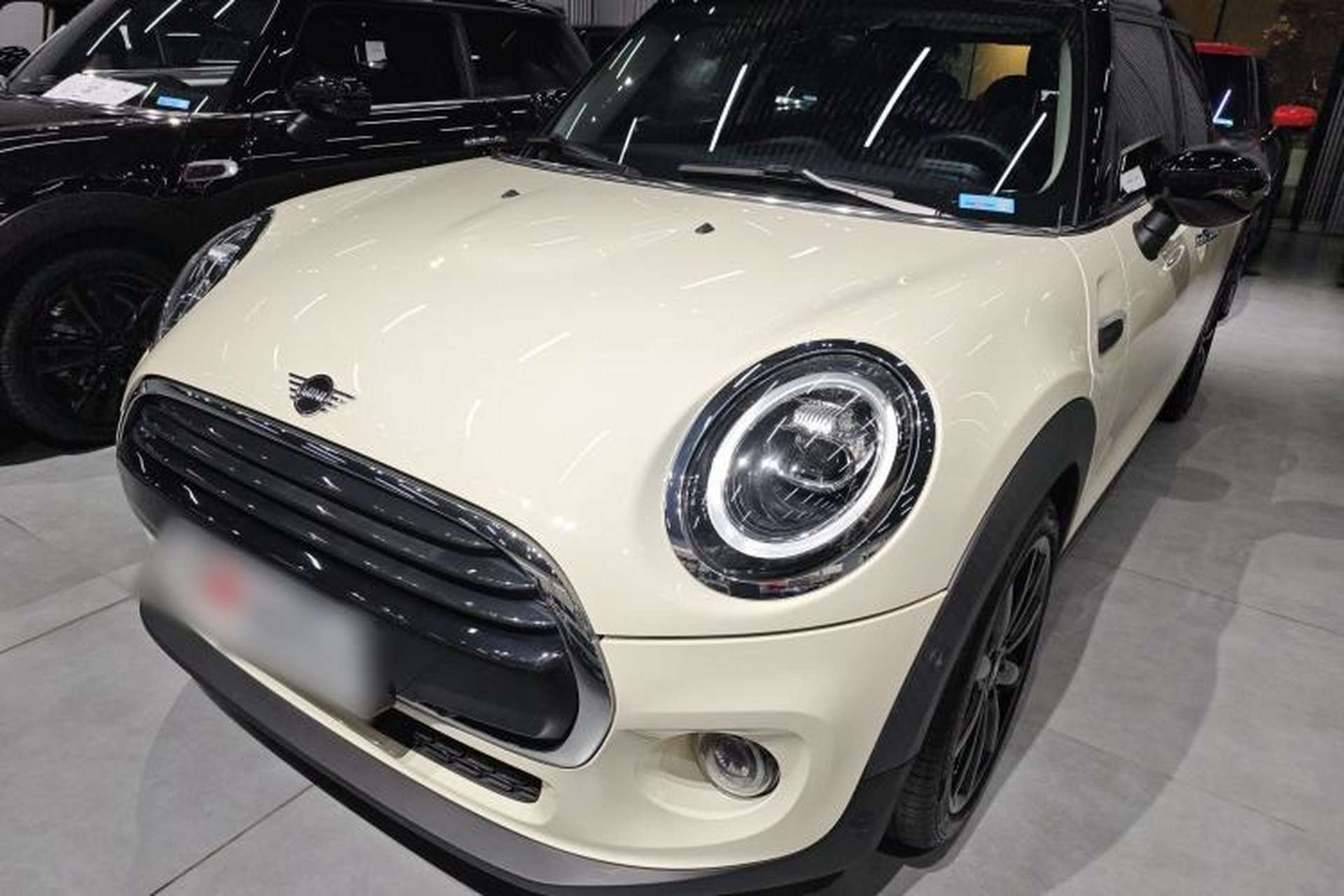 Used MINI 2021 1.5T COOPER Artist Five-Door Edition Front Left 45 Deg