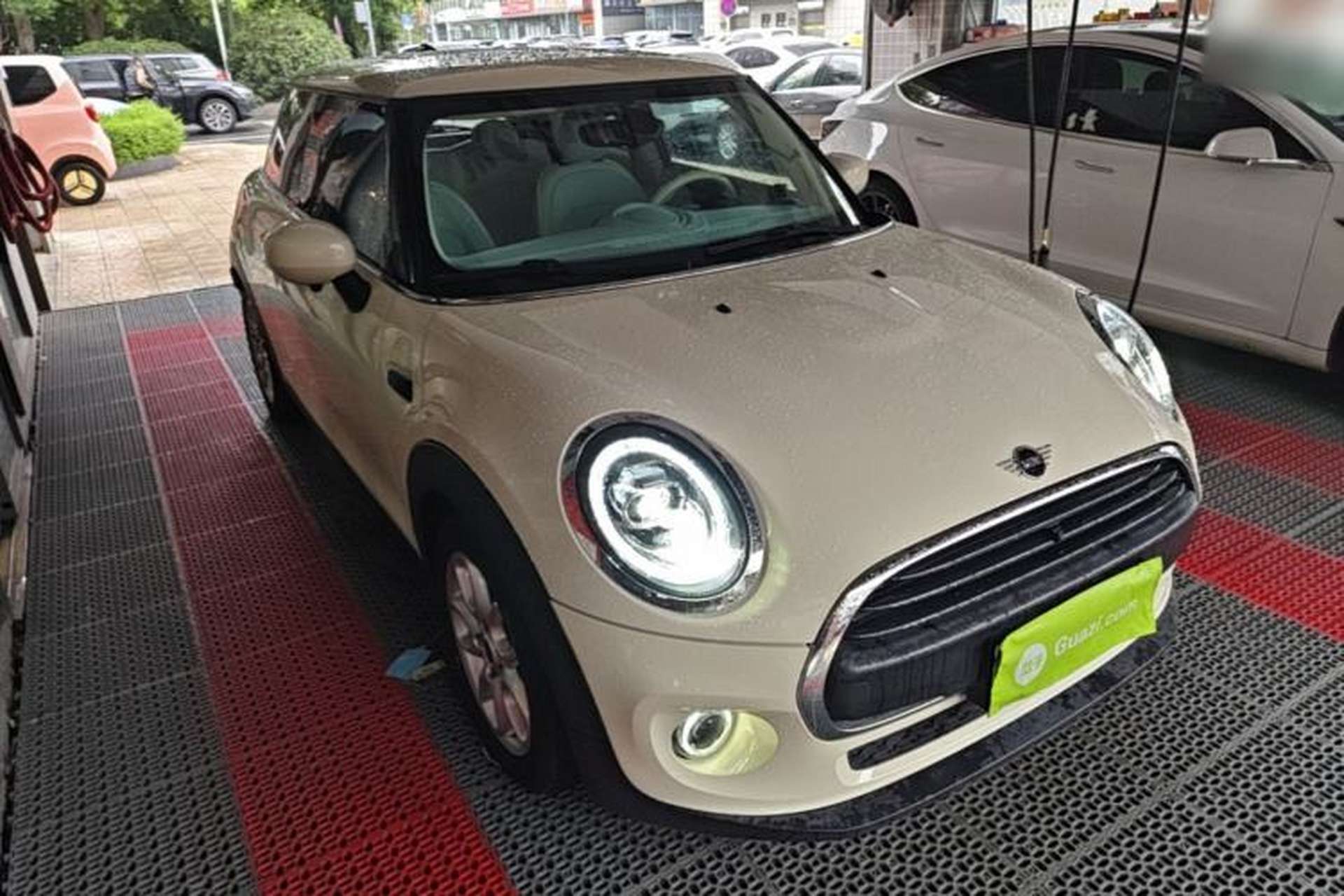 Used MINI 2021 1.5T ONE Front Right 45 Deg