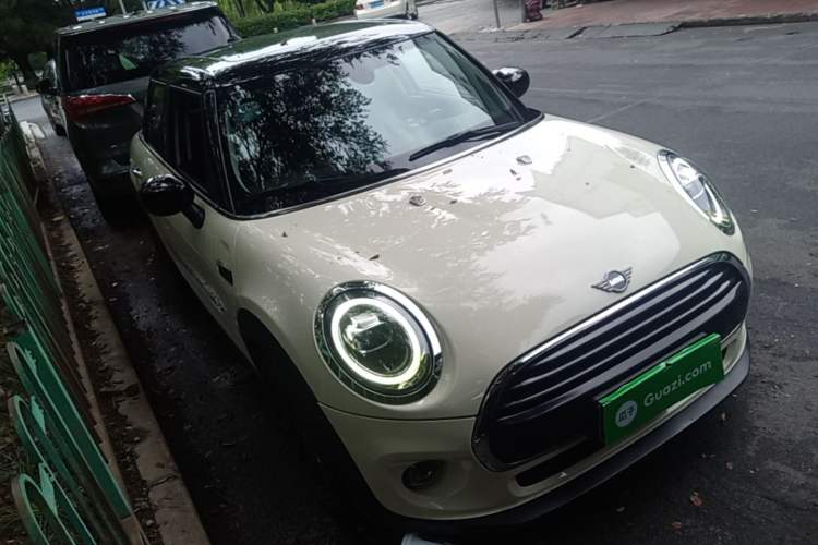 Used MINI 2021 1.5T COOPER Artist Five-Door Edition Front Right 45 Deg