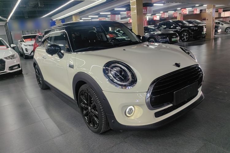 Used MINI 2021 1.5T COOPER Artist Front Right 45 Deg