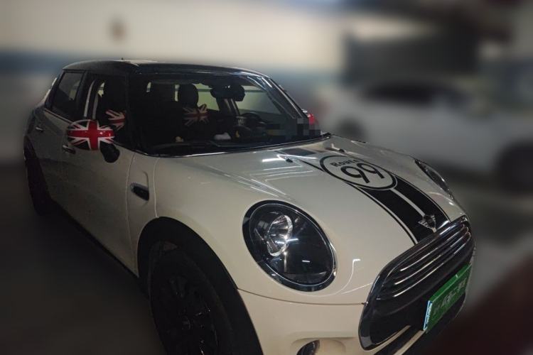 Used MINI 2021 1.5T ONE PLUS Five-Door Edition Front Right 45 Deg
