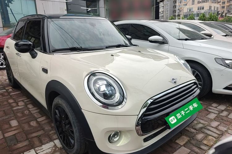 Used MINI 2021 1.5T COOPER Classic Edition Five-Door Version Front Right 45 Deg