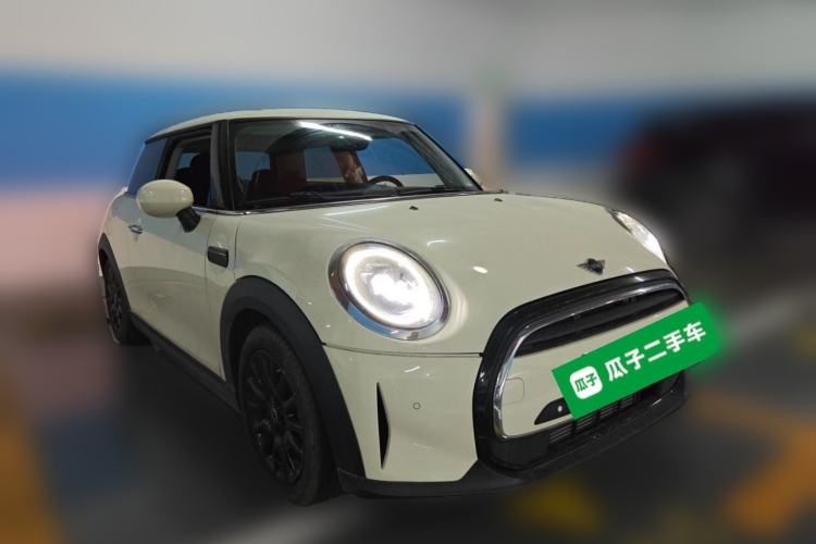 Used MINI 2021 1.5T ONE Front Right 45 Deg