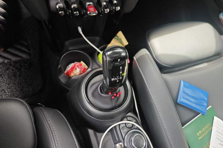 Used MINI 2021 1.5T COOPER Artist Gear Lever