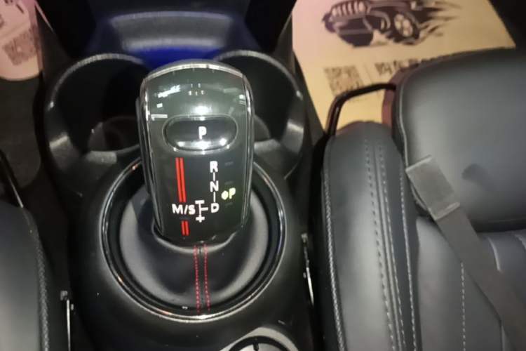 Used MINI 2021 2.0T COOPER S Artist Five-Door Edition Gear Lever