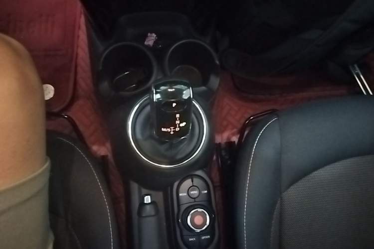 Used MINI 2021 1.5T ONE PLUS Gear Lever