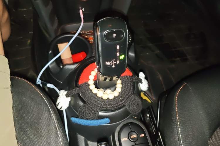 Used MINI 2021 1.5T ONE Five-Door Version Gear Lever