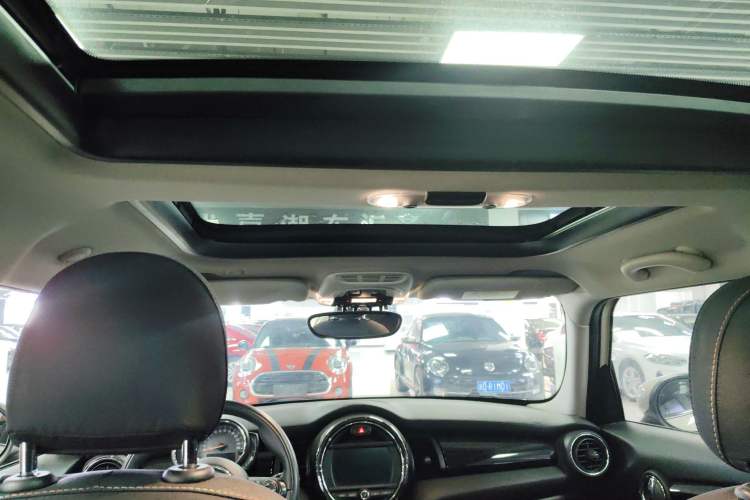 Used MINI 2021 1.5T ONE PLUS Five-Door Edition Headliner