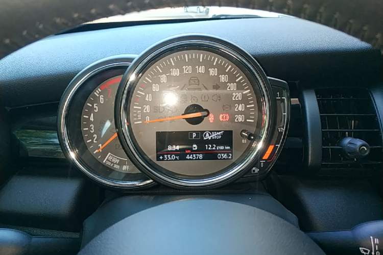 Used MINI 2021 1.5T ONE PLUS Five-Door Edition Instrument Cluster