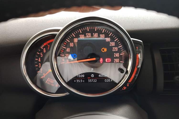 Used MINI 2021 1.5T ONE Five-Door Version Instrument Cluster
