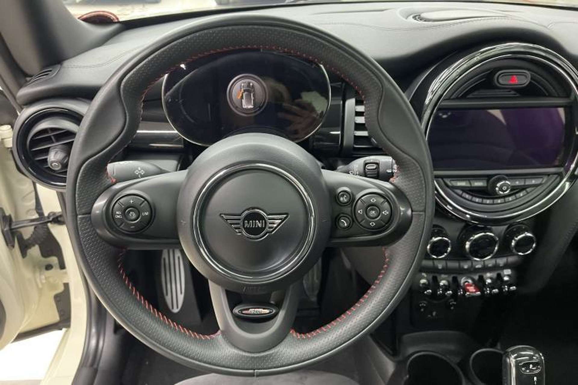 Used MINI 2021 1.5T COOPER Racing Driver Interior 1