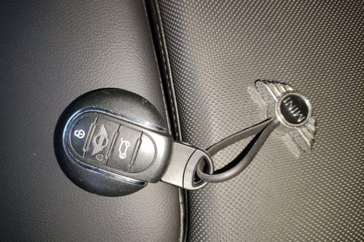 Used MINI 2021 1.5T COOPER Classic Edition Interior 1