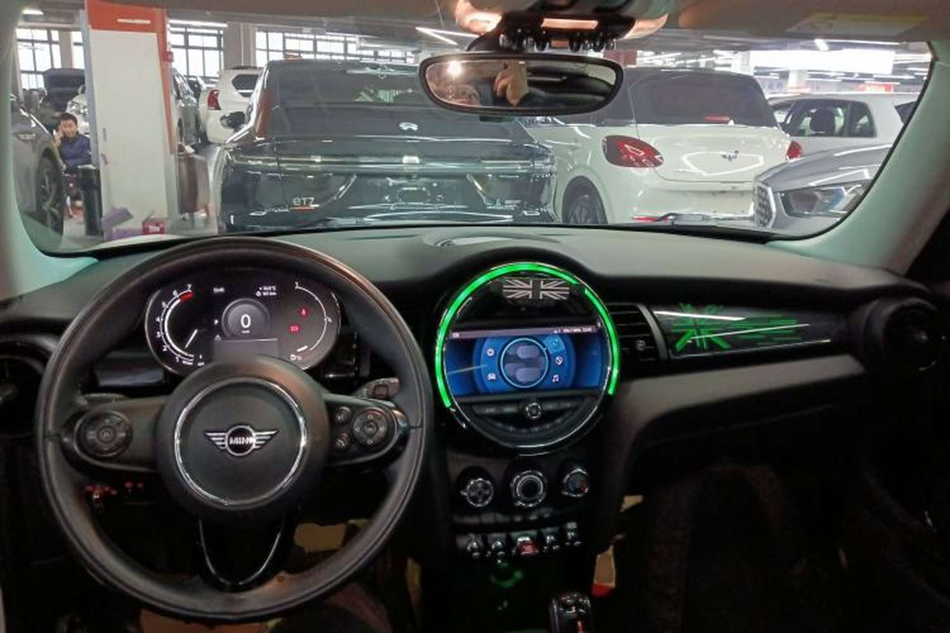 Used MINI 2021 1.5T COOPER Classic Edition Interior 2